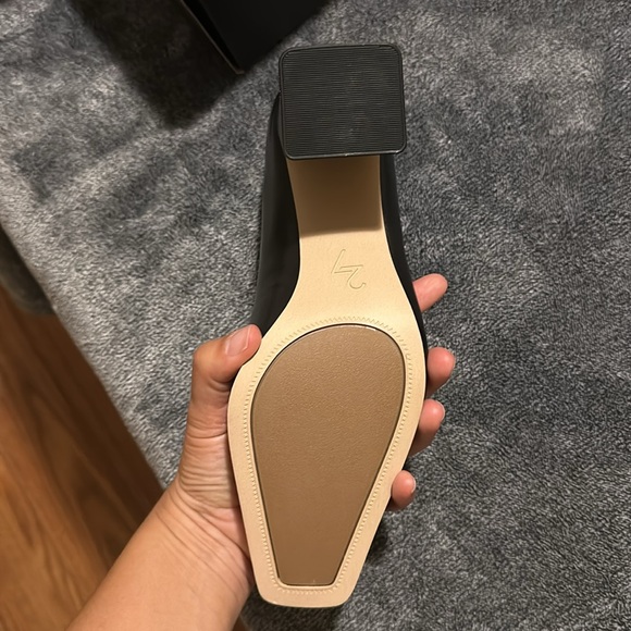 BRAND NEW - 27 Edit by naturalizer - Picture 3 of 4